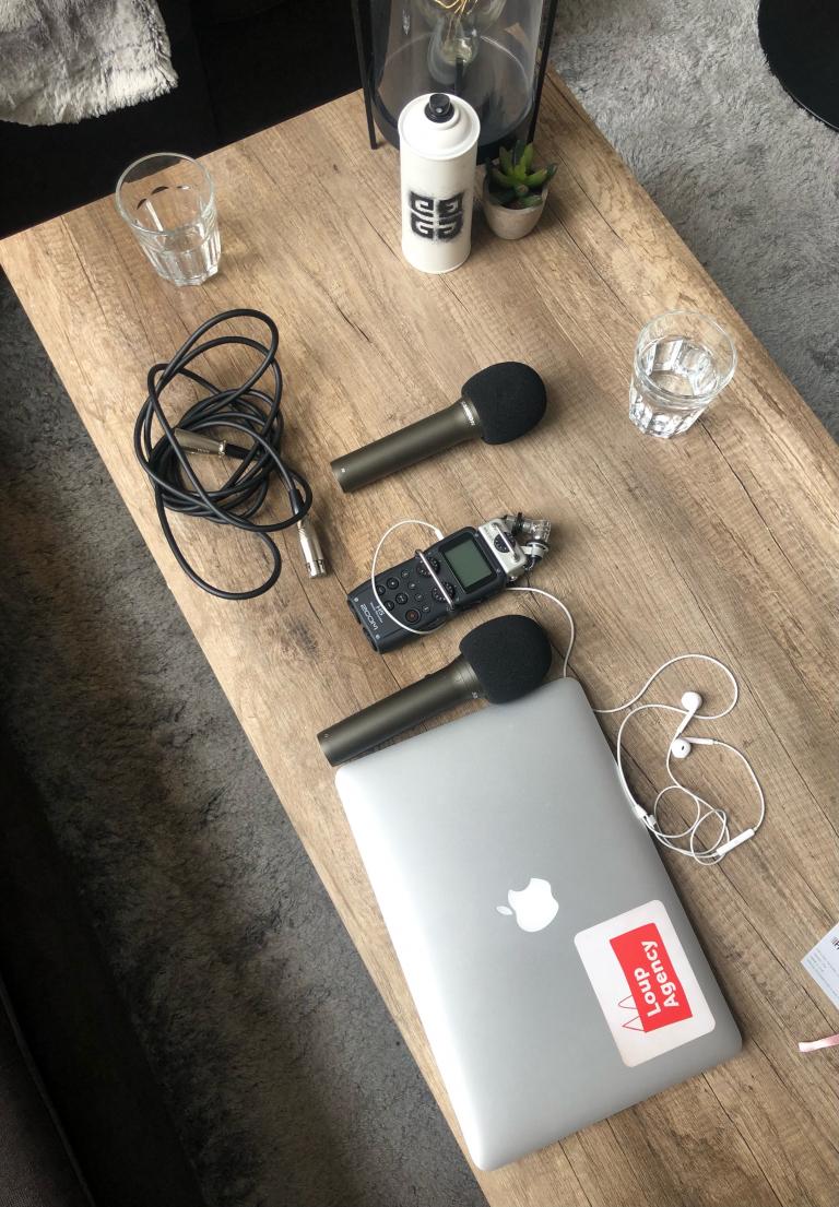 podcast influence corner set up